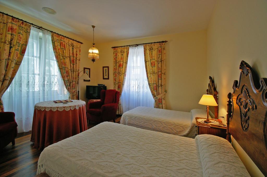 Casa Grande De Trives Bed & Breakfast Puebla de Trives Ruang foto